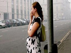  孕婦外出能戴防霧霾口罩嗎？孕媽可以長(zhǎng)期佩戴口罩嗎？